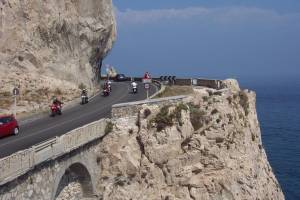 Xtrallusion photo library of independent, self-guided walking and sightseeing holidays in Italy. Pictures, images, photos and photographs taken along the way of this 1-day walking itinerary, to give you a visual impression of the day's walk.